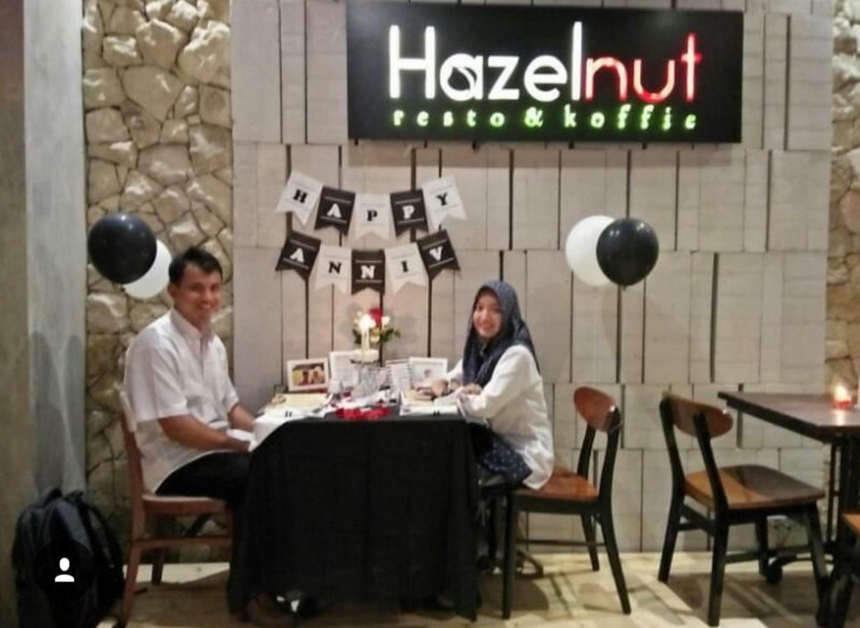 Hazotel Semarang Esterno foto