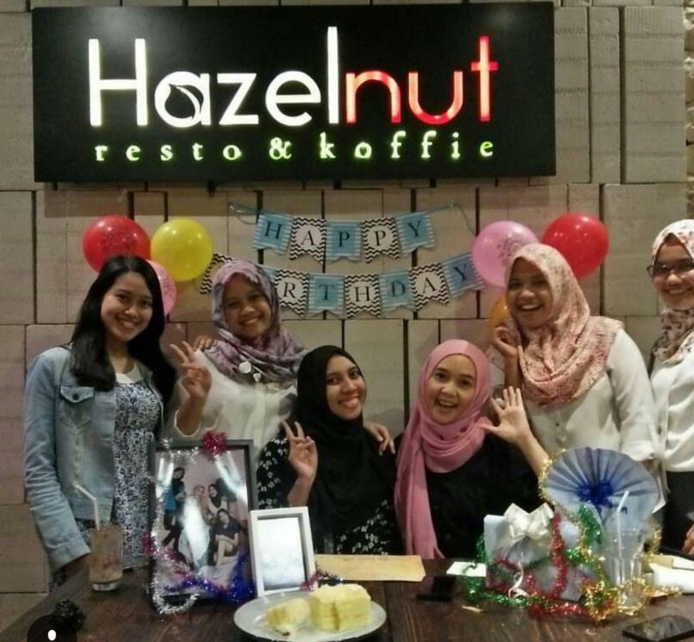 Hazotel Semarang Esterno foto